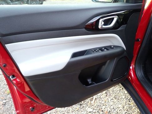 New 2026 Jeep Compass Limited image 16