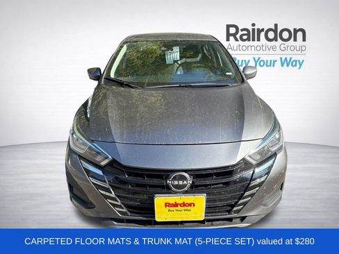 Used 2024 Nissan Versa SV FWD image 2