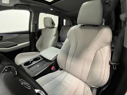 Certified 2025 Acura MDX SH-AWD w/ Technology Package image 11