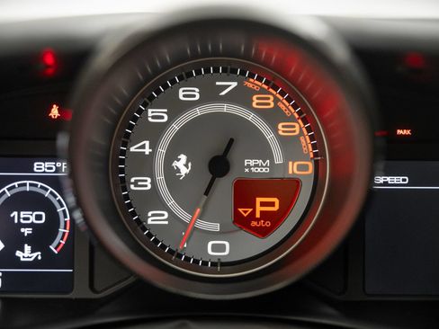 Used 2018 Ferrari GTC4Lusso T RWD image 26