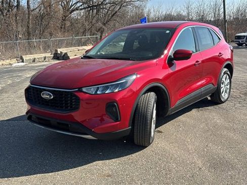 Certified 2023 Ford Escape Active w/ Tech Pack #2 image 6