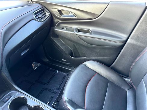 Used 2022 Chevrolet Equinox RS w/ RS Leather Package image 30