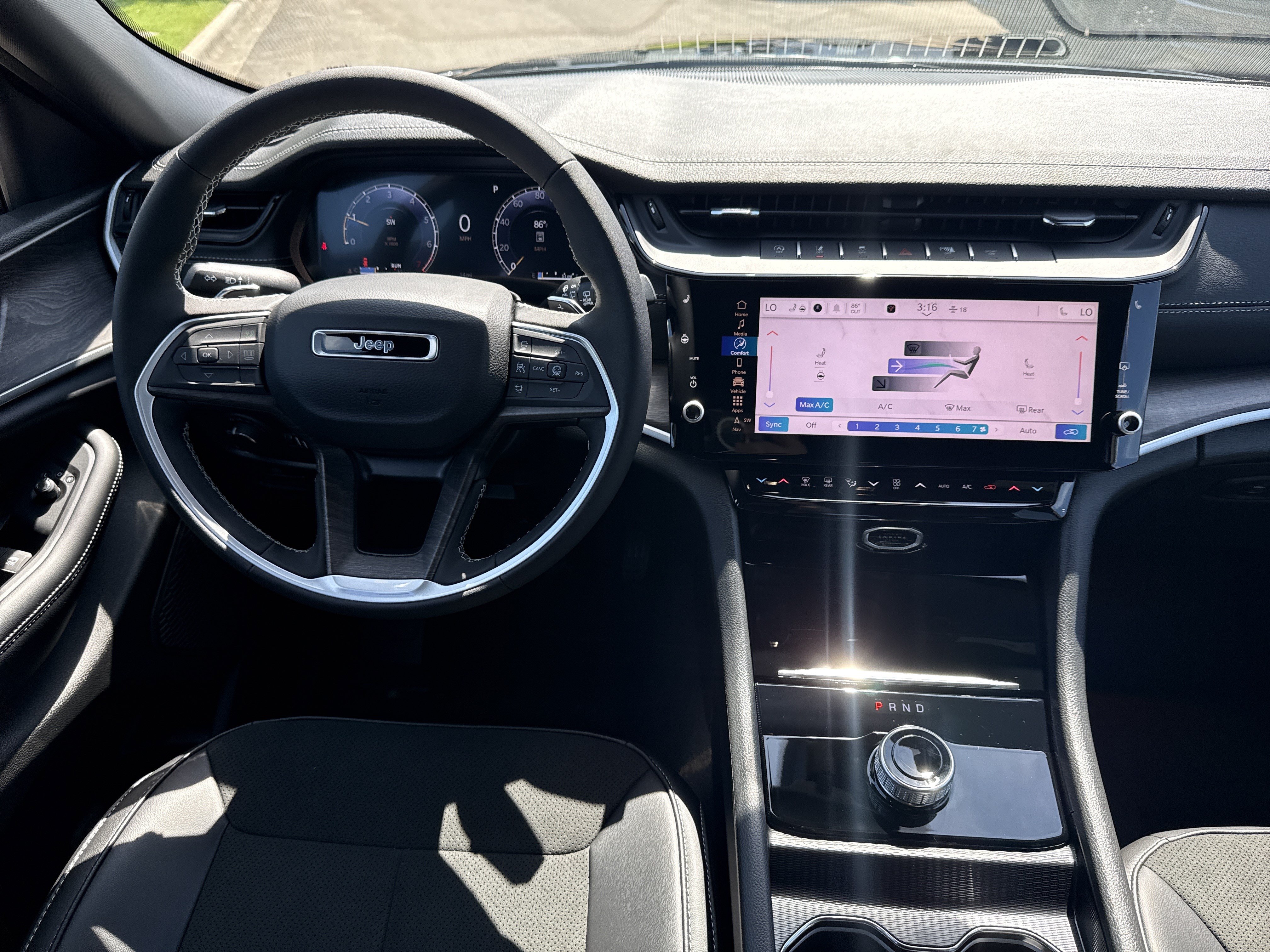 New 2026 Jeep Grand Cherokee Altitude RWD image 23