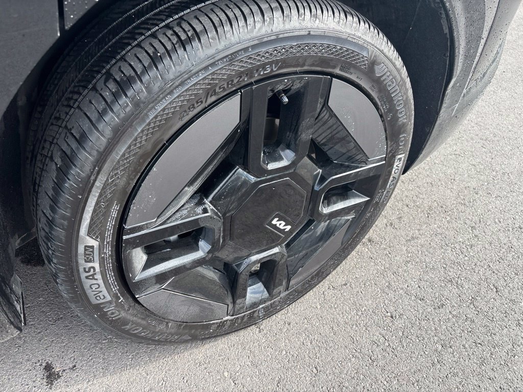 Certified 2024 Kia EV9 GT-Line AWD/4WD image 16