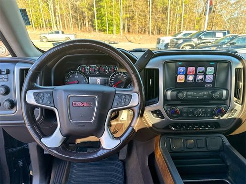 Used 2018 GMC Sierra 1500 SLT image 19