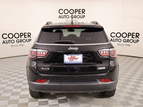 Used 2025 Jeep Compass Latitude image 21
