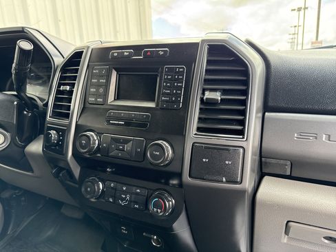 Used 2019 Ford F250 XLT w/ FX4 Off-Road Package image 47