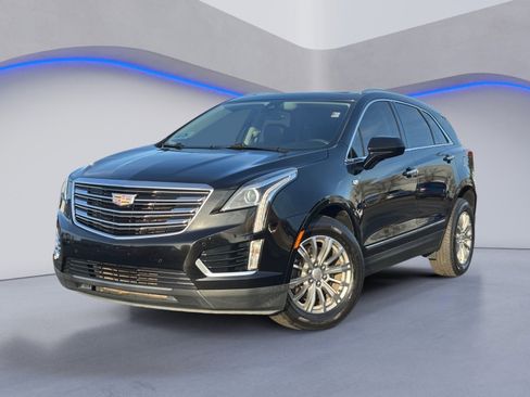 Used 2017 Cadillac XT5 Luxury w/ Driver Awareness Package image 2