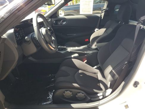 Certified 2025 Nissan Z Sport w/ Floor Mat Package RWD image 12