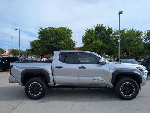 New 2026 Toyota Tacoma TRD Off-Road AWD/4WD image 3