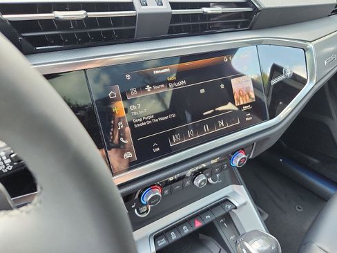 New 2025 Audi Q3 2.0T Premium image 15