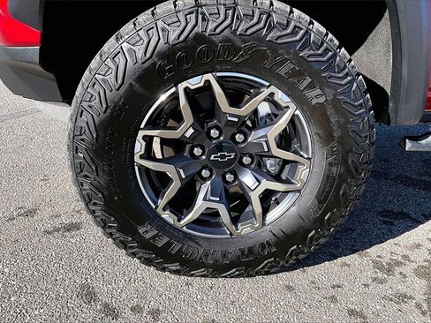 Used 2023 Chevrolet Colorado ZR2 w/ ZR2 Convenience Package III image 8