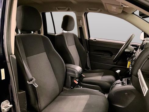 Used 2014 Jeep Compass Sport w/ All Weather Capability Group AWD/4WD image 8