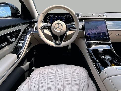 Used 2023 Mercedes-Benz S 580 4MATIC Sedan image 6