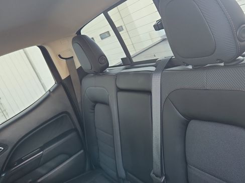 Used 2022 GMC Canyon AT4 image 27