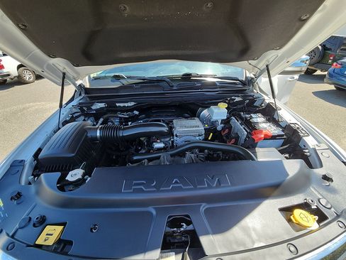 Used 2021 RAM 1500 Laramie AWD/4WD image 17