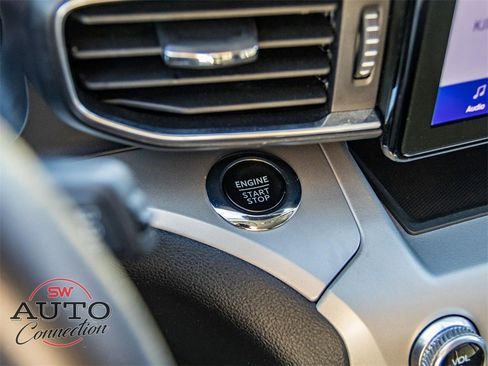 Used 2023 Ford Explorer XLT w/ Equipment Group 202A image 32