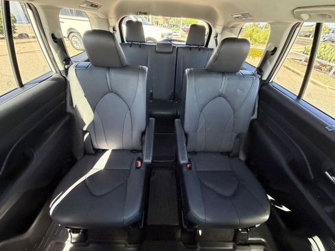 Used 2024 Toyota Grand Highlander FWD image 35