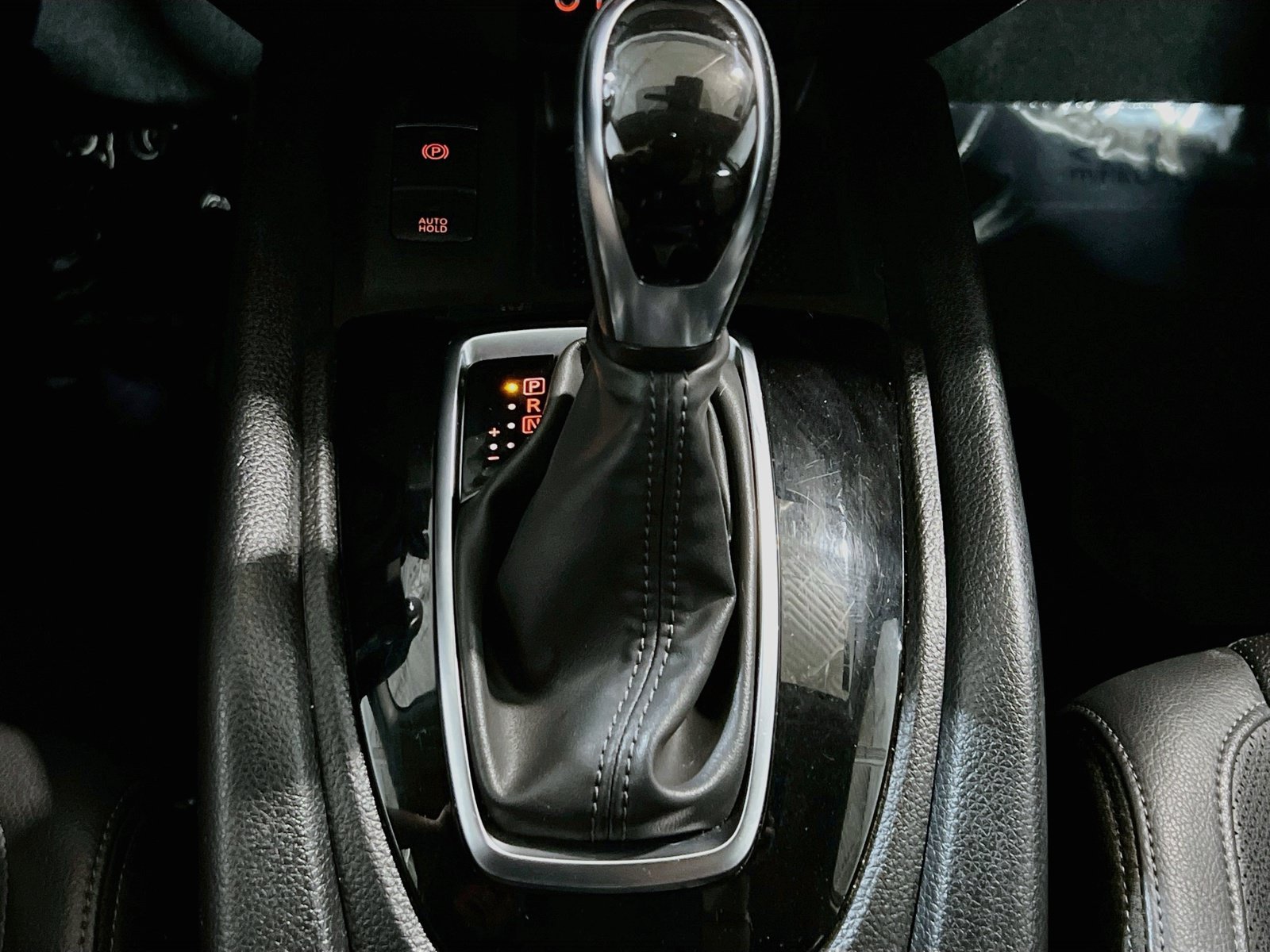 Used 2022 Nissan Rogue Sport SL w/ Premium Package FWD image 13
