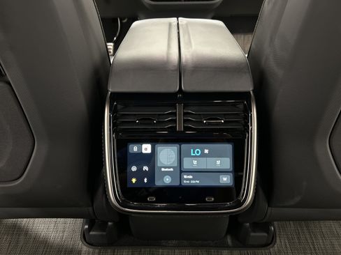 Used 2024 Rivian R1S Adventure AWD/4WD image 30