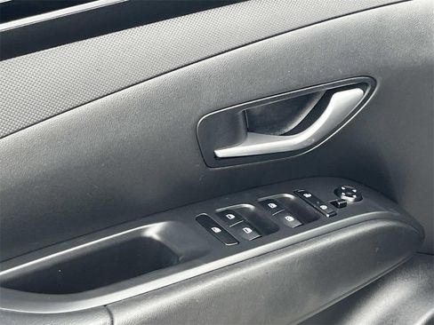 Used 2023 Hyundai Santa Cruz SEL image 12