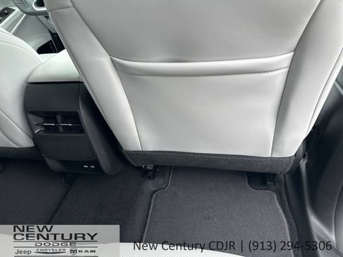 New 2026 Jeep Cherokee Limited AWD/4WD image 23