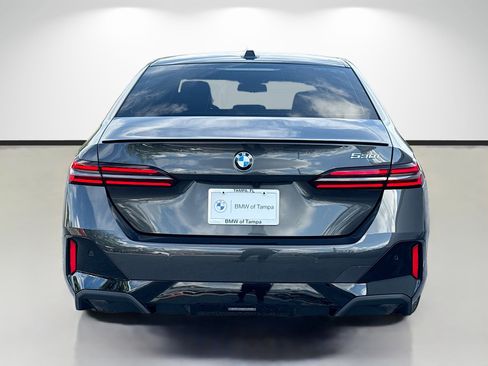 Used 2024 BMW 530i w/ M Sport Package RWD image 4
