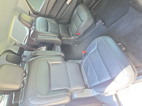 Used 2022 Ford Explorer Limited w/ Equipment Group 301A AWD/4WD image 42