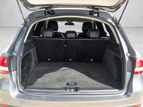 Used 2018 Mercedes-Benz GLC 300 4MATIC image 23