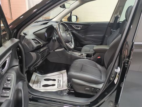 Certified 2023 Subaru Forester Premium AWD/4WD image 18