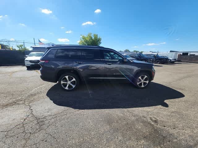 Used 2023 Jeep Grand Cherokee L Limited AWD/4WD image 11