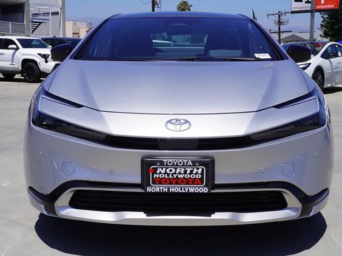New 2026 Toyota Prius Plug-In Hybrid FWD image 2