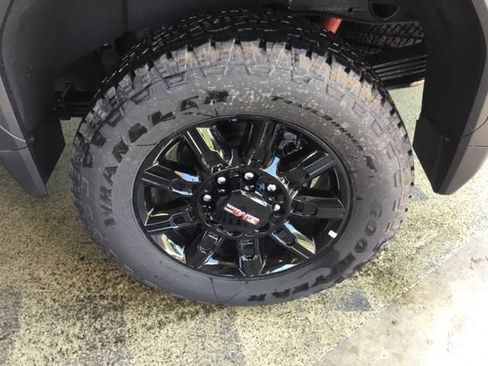 New 2025 GMC Sierra 2500 AT4 w/ AT4 Premium Plus Package image 20