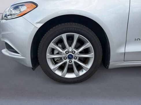 Used 2017 Ford Fusion SE image 14