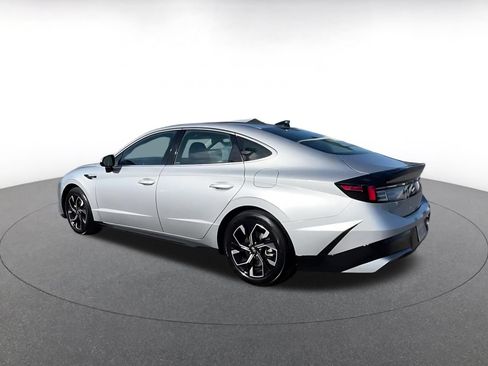 Used 2025 Hyundai Sonata SEL FWD image 10