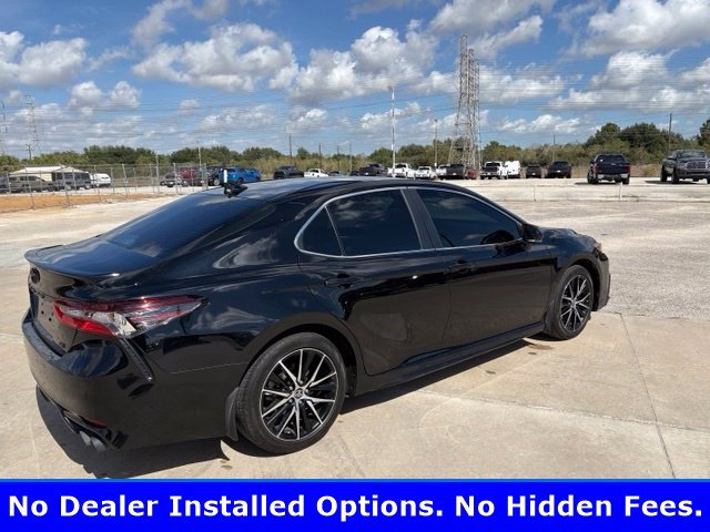 Used 2024 Toyota Camry SE w/ Convenience Package FWD image 3