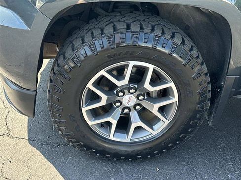 Used 2017 GMC Canyon SLE w/ All Terrain Package AWD/4WD image 6
