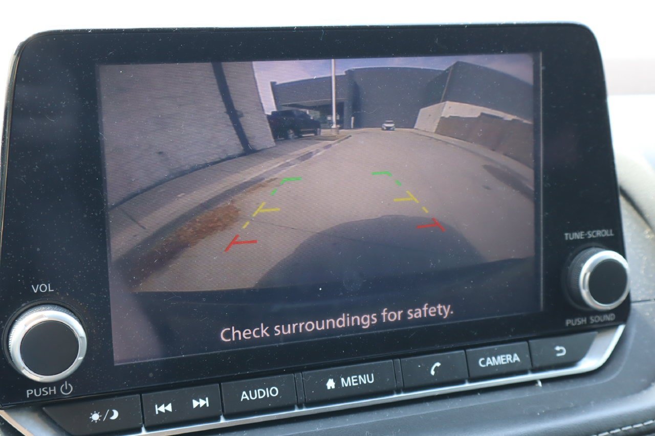 Used 2023 Nissan Rogue S FWD image 7