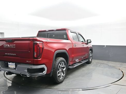 Used 2023 GMC Sierra 1500 SLT w/ SLT Premium Plus Package AWD/4WD image 14
