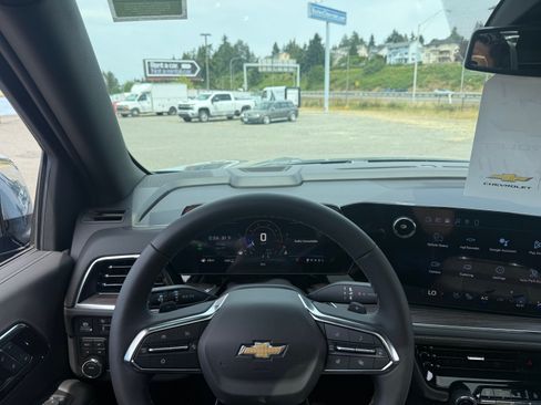 New 2026 Chevrolet Tahoe Premier w/ Sun And Tow Package AWD/4WD image 13