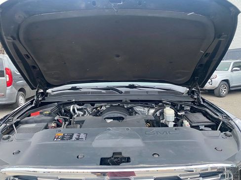 Used 2015 GMC Yukon XL Denali w/ Premium Package image 47