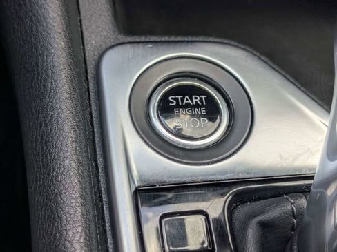 Used 2024 Nissan Sentra SV FWD image 28