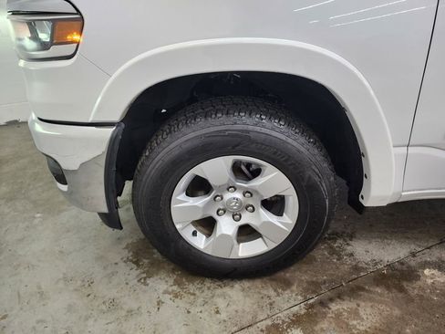 Used 2025 RAM 1500 Big Horn AWD/4WD image 39