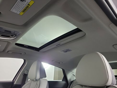 New 2025 Hyundai Elantra Limited w/ Cargo Package image 26