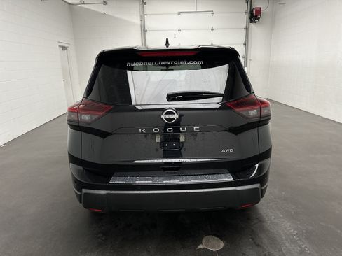 Used 2024 Nissan Rogue S AWD/4WD image 8
