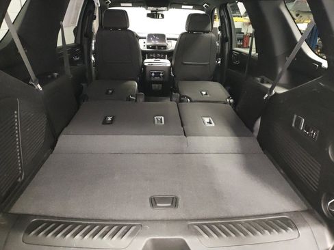 Certified 2023 GMC Yukon SLT w/ SLT Luxury Package image 16