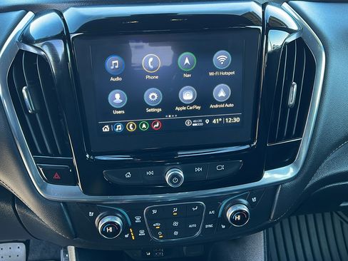 Used 2023 Chevrolet Traverse High Country image 25