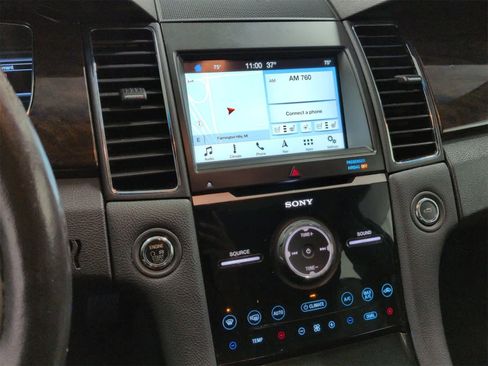 Used 2016 Ford Taurus Limited w/ Equipment Group 301A image 30