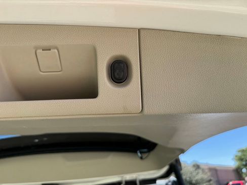 Used 2019 GMC Yukon Denali w/ Denali Ultimate Package AWD/4WD image 10