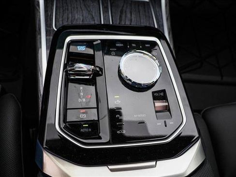 New 2025 BMW i7 eDrive50 w/ Premium Package image 19